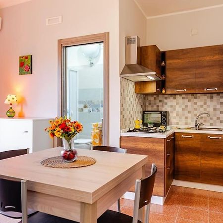 Mare A 200 Mt - Casa Cuore Casello Martucci ภายนอก รูปภาพ